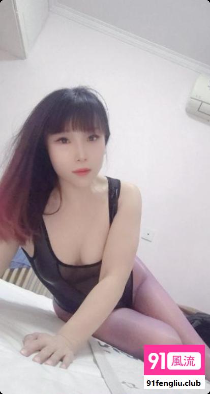 紫韵娇小少妇